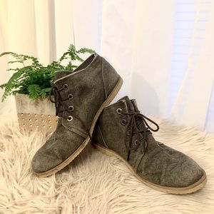 BEARPAW low canvas booties